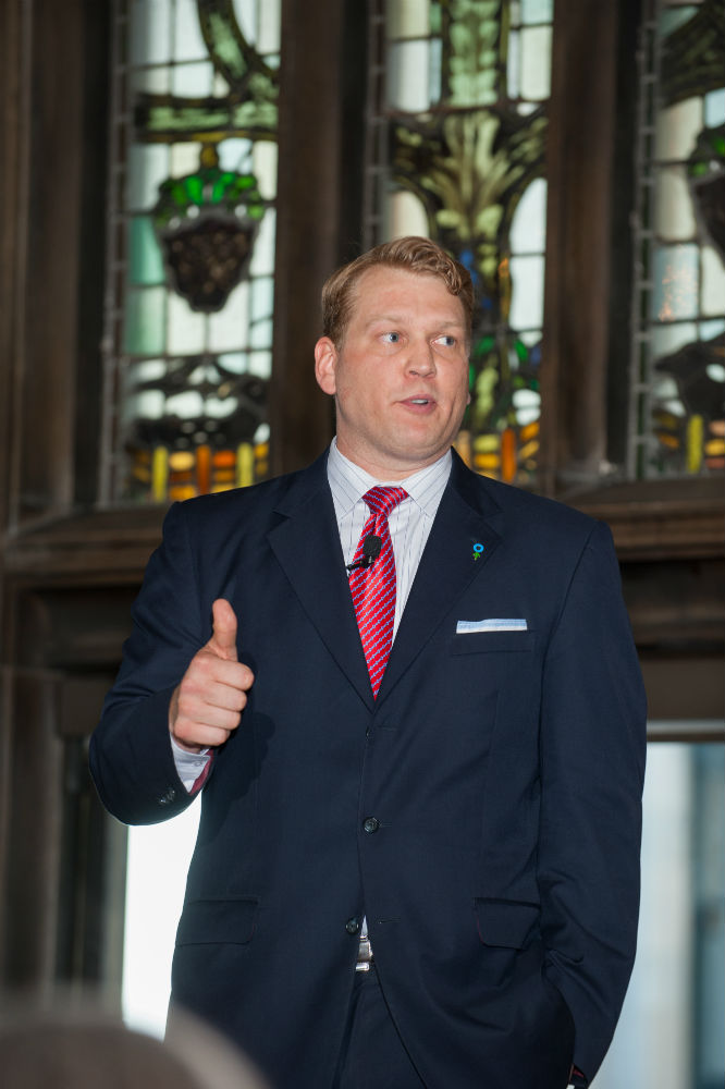 Chris Nowinski speaking at the 2016 Chicago Honors.